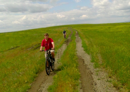 Blake & Marna Riding the Prairie Tour Fossil Hunting 2014-07-01