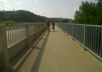 Deron and Blake Medora Bridge 2014-07-02